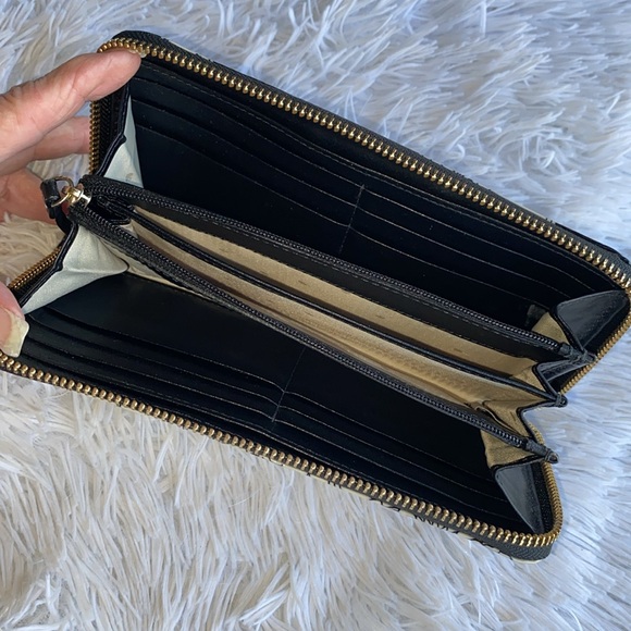 Kate spade wallet black & cream floral Gently pre owned - Picture 3 of 7